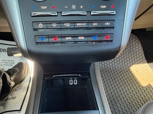 Used 2017 Lincoln MKC Reserve image 24