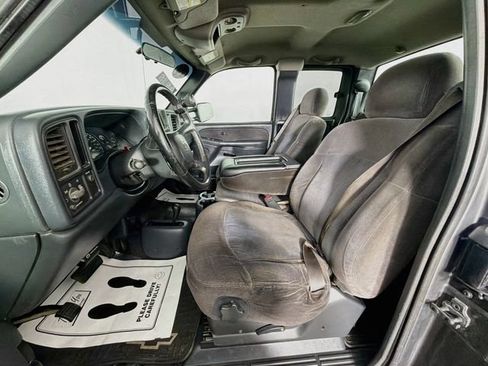 Used 2001 Chevrolet Silverado 2500 LS w/ Snow Plow Prep Pkg AWD/4WD image 19