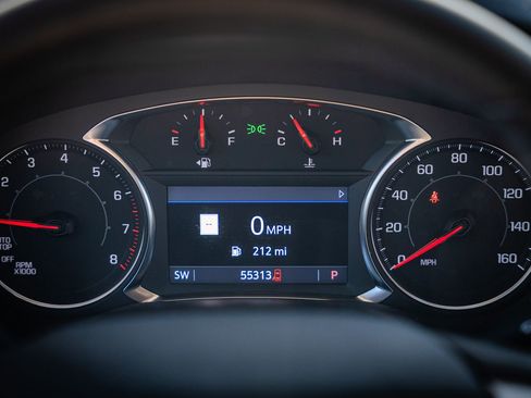 Used 2023 GMC Acadia SLE w/ Driver Convenience Package image 24