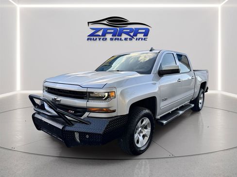 Used 2018 Chevrolet Silverado 1500 LT w/ Texas Edition AWD/4WD image 2