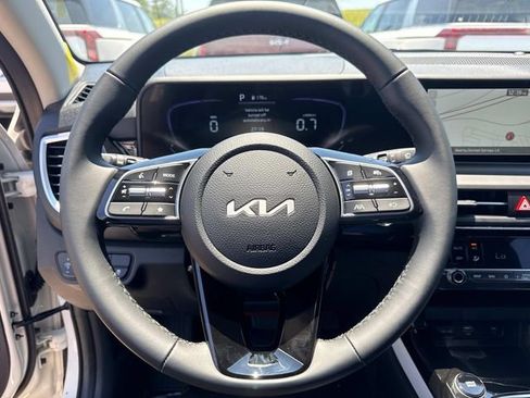 New 2026 Kia Seltos S FWD image 23