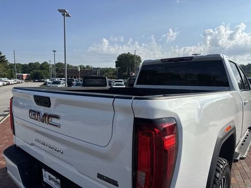 Used 2023 GMC Sierra 3500 AT4 w/ AT4 Premium Plus Package AWD/4WD image 28
