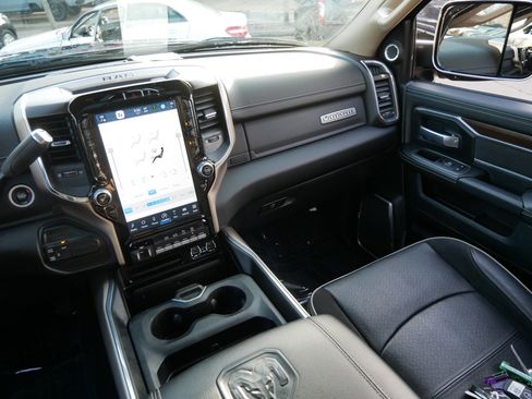 Used 2022 RAM 3500 Laramie image 11