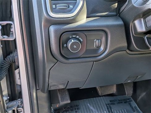 Used 2024 RAM 2500 Tradesman w/ Chrome Appearance Group image 15