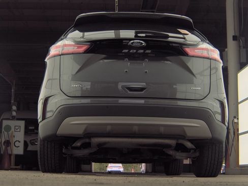 Used 2024 Ford Edge SEL w/ Convenience Package AWD/4WD image 17