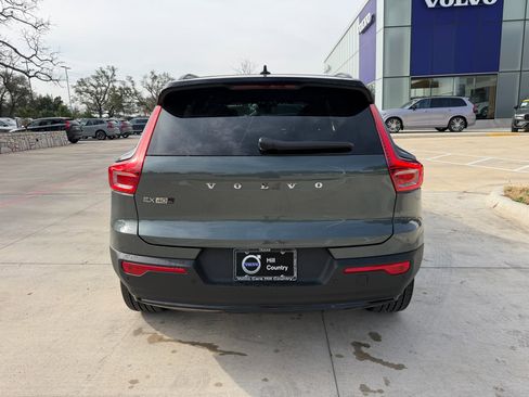 New 2026 Volvo EX40 Plus w/ Protection Package Premier image 5