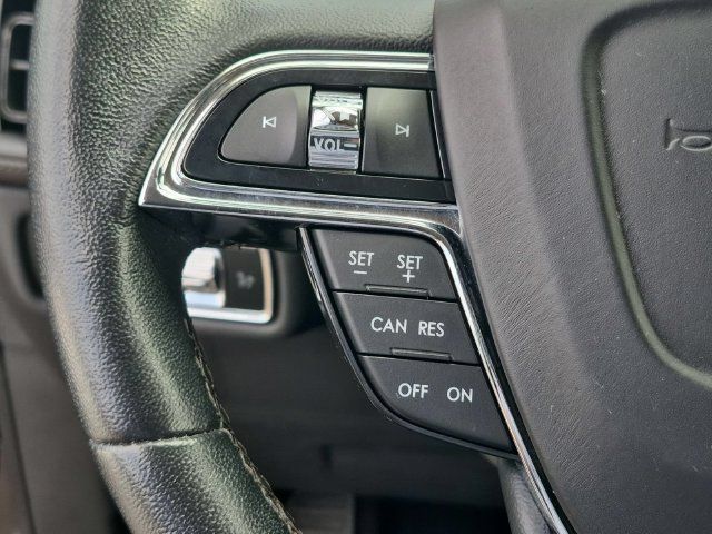 Certified 2023 Lincoln Nautilus AWD w/ Premium Package image 19