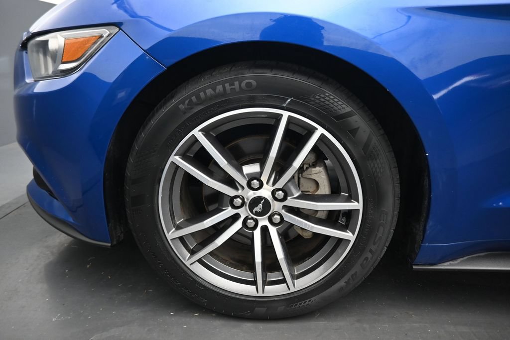 Used 2017 Ford Mustang Coupe RWD image 42