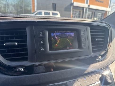 Used 2017 Chrysler Pacifica Touring Plus image 23