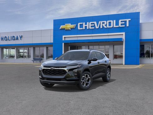 New 2025 Chevrolet Trax LT w/ Driver Confidence Package image 11