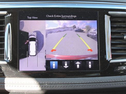 Used 2018 Chrysler Pacifica Limited w/ Advanced Safetytec Group image 24