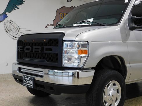 Used 2014 Ford E-250 and Econoline 250 w/ Power Group image 20