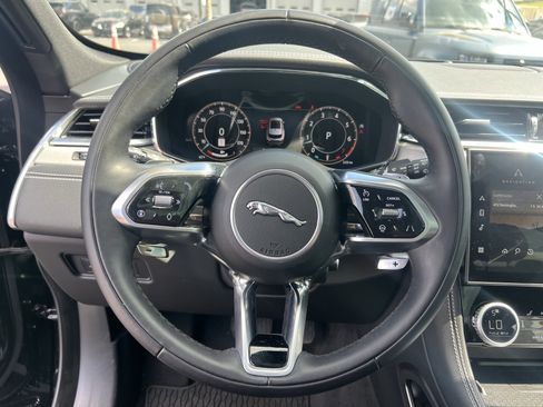 Used 2026 Jaguar F-PACE R-Dynamic S AWD/4WD image 20