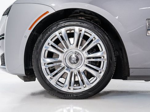 Certified 2022 Rolls-Royce Ghost w/ Ghost Package image 30