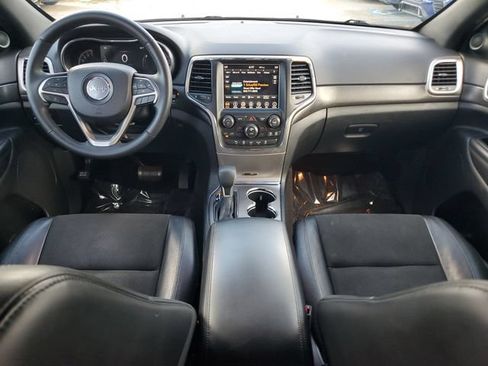Used 2018 Jeep Grand Cherokee Altitude RWD image 16