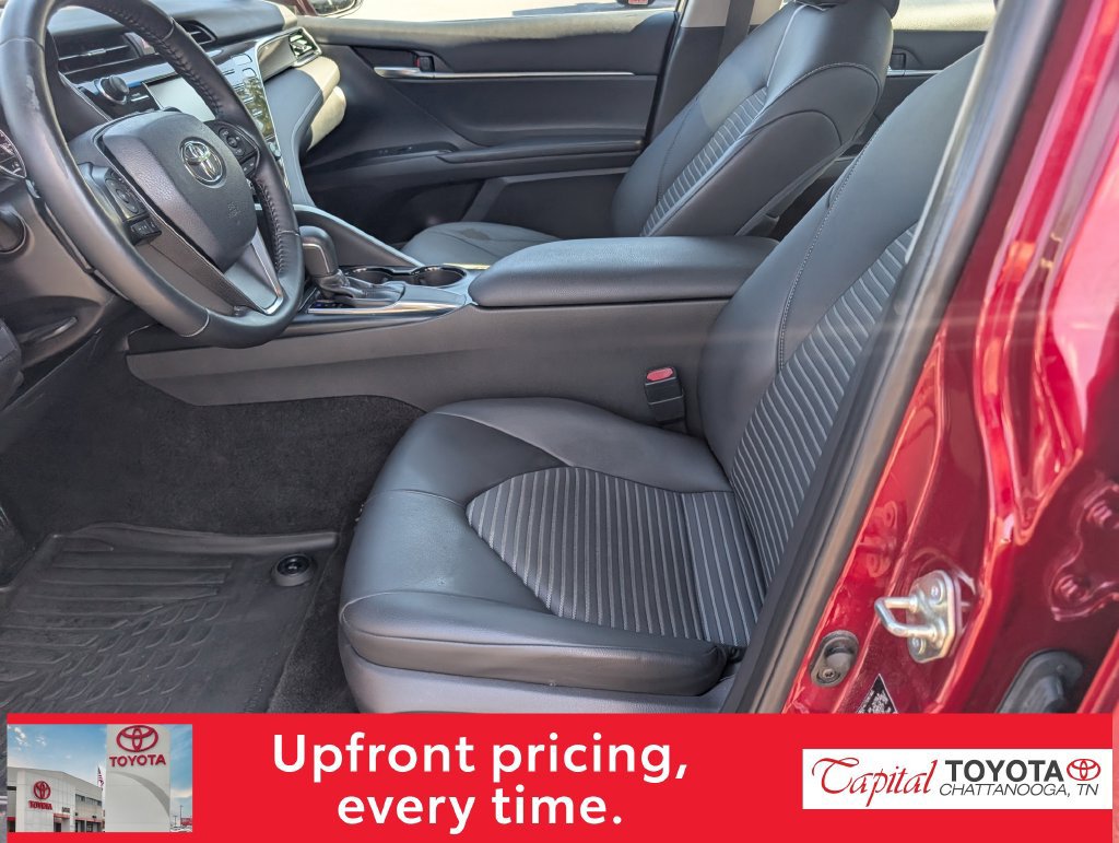 Used 2018 Toyota Camry SE w/ Convenience Package FWD image 12