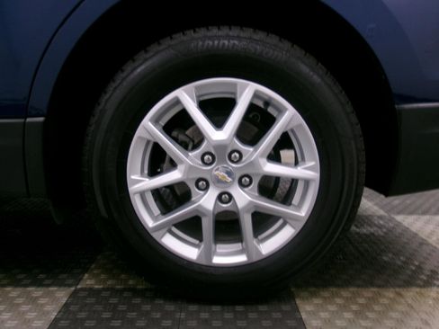 Certified 2023 Chevrolet Equinox LS AWD/4WD image 16