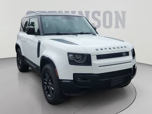 Used 2024 Land Rover Defender 90 X-Dynamic SE AWD/4WD image 9