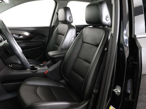 Used 2024 GMC Terrain SLT w/ Tech Package AWD/4WD image 33