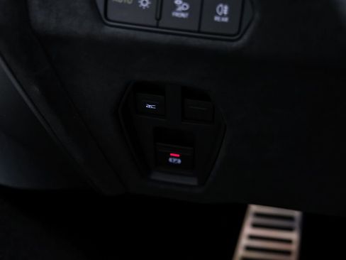 Used 2026 Lamborghini Temerario AWD/4WD image 40