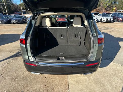 Used 2023 Buick Enclave Essence image 24