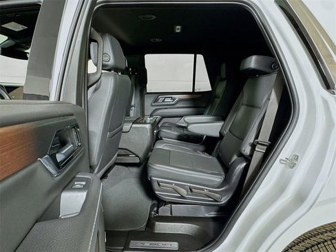 Certified 2025 GMC Yukon Denali image 23