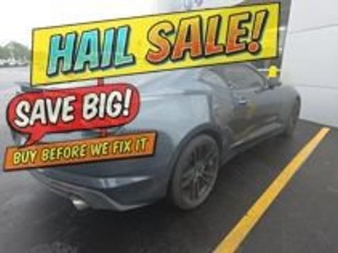 Used 2020 Chevrolet Camaro SS RWD image 9