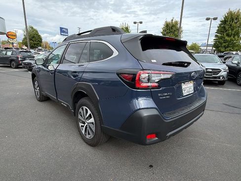 Used 2025 Subaru Outback Premium image 6