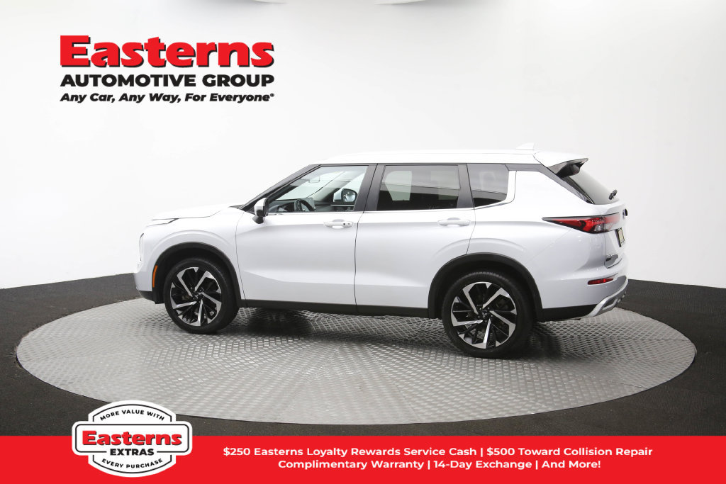 Used 2024 Mitsubishi Outlander SE AWD/4WD image 64