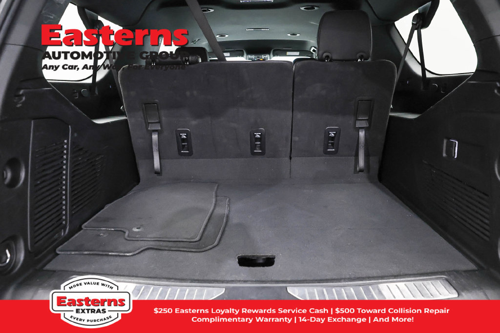 Used 2025 Chevrolet Suburban Z71 AWD/4WD image 10