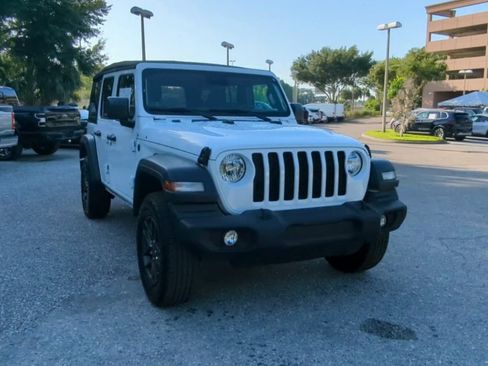 Used 2024 Jeep Wrangler Unlimited Sport AWD/4WD image 4