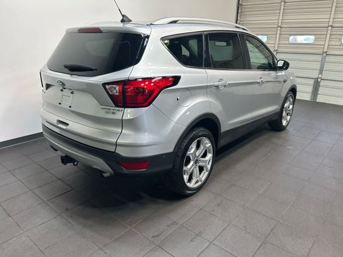 Used 2019 Ford Escape Titanium AWD/4WD image 3
