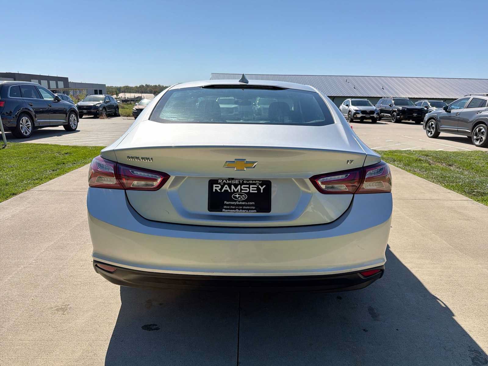 Used 2021 Chevrolet Malibu LT FWD image 5