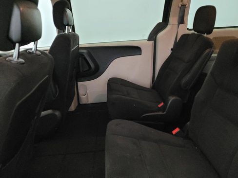 Used 2014 Dodge Grand Caravan SE w/ Quick Order Package 29E SE FWD image 18