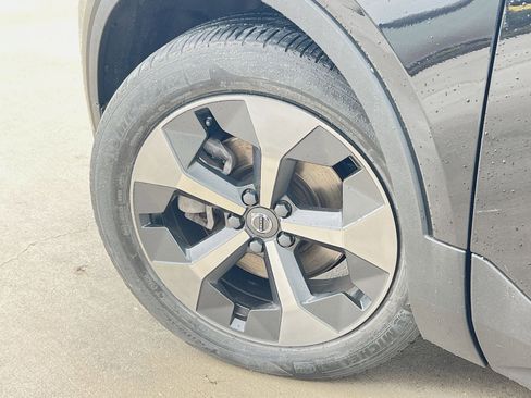 Certified 2023 Volvo XC40 B5 Plus w/ Climate Package AWD/4WD image 12