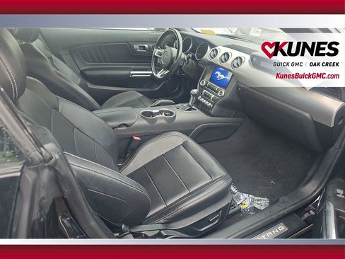 Used 2023 Ford Mustang Premium image 15