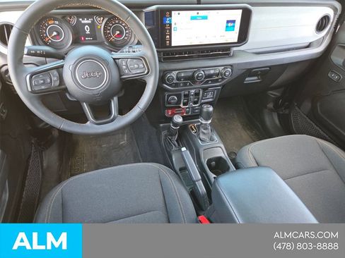 Used 2024 Jeep Wrangler Unlimited Sport AWD/4WD image 17