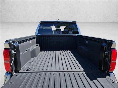 Used 2025 Toyota Tacoma SR5 AWD/4WD image 6