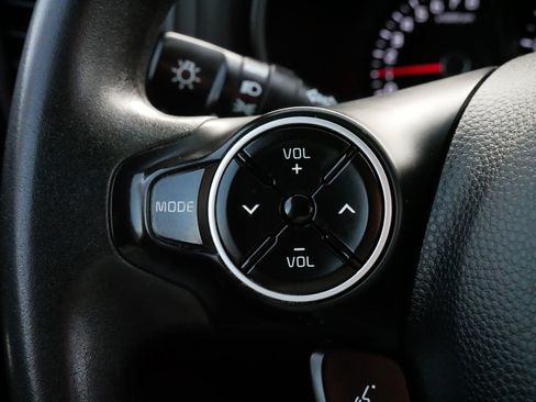 Used 2018 Kia Soul + image 26