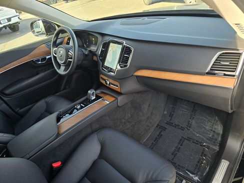 Used 2023 Volvo XC90 B6 Plus w/ Protection Package Premier image 32