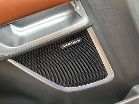 Used 2020 Jaguar E-PACE SE image 34