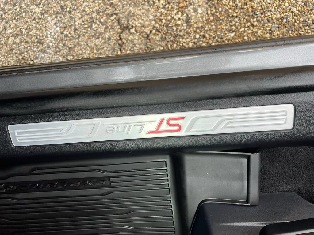 Used 2026 Ford Explorer ST-Line AWD/4WD image 15