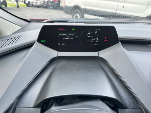 Used 2024 Toyota Prius XLE AWD/4WD image 34