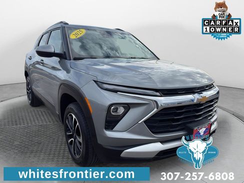 Used 2025 Chevrolet TrailBlazer LT image 3