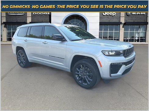 New 2026 Jeep Grand Cherokee L Limited AWD/4WD image 1