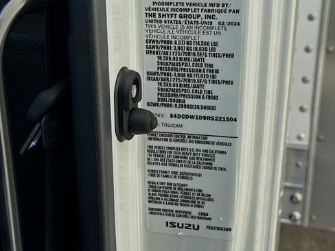 New 2024 Chevrolet Low Cab Forward image 31