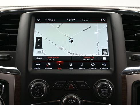 Used 2018 RAM 1500 Laramie RWD image 30