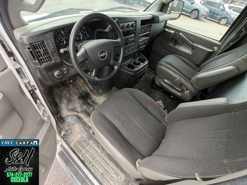 Used 2018 GMC Savana 2500 w/ Driver Convenience Package RWD image 4
