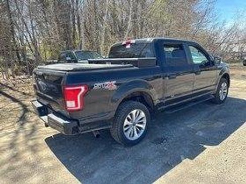 Used 2017 Ford F150 XL w/ Equipment Group 101A Mid AWD/4WD image 4