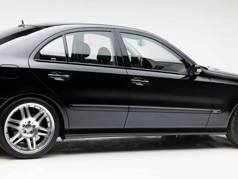 Used 2005 Mercedes-Benz E 500 Sedan image 37